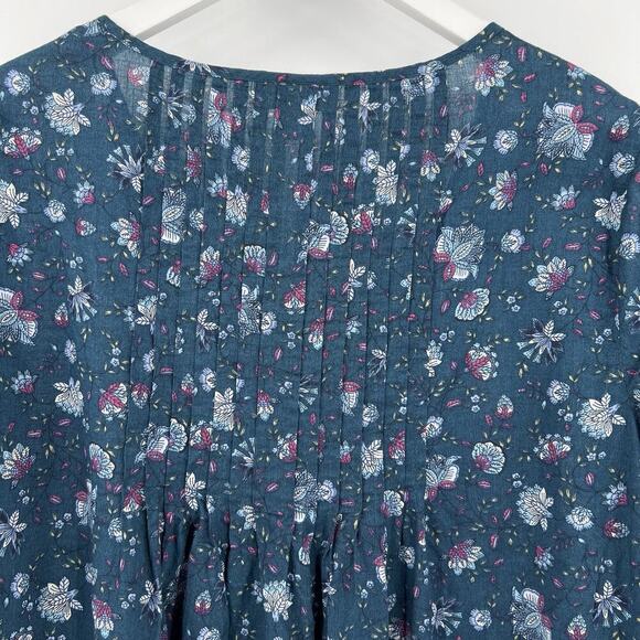 J. Jill 100% Cotton Pintucked Ditsy Floral Blouse Pleated Blue Green Size Medium - Picture 6 of 9